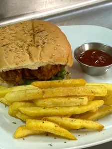 SPICY CHICKEN  BURGER