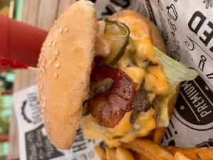 DOUBLE "SMASHED" CHEESE BURGER