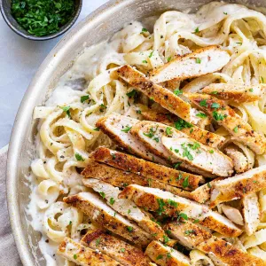 CHICKEN PASTA