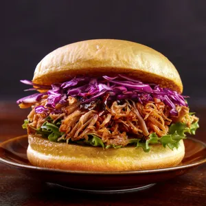 PULLED PORK BURGER